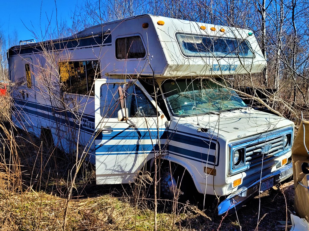 Chevrolet / Itasca RV Wrecking Yard Ranger Flickr