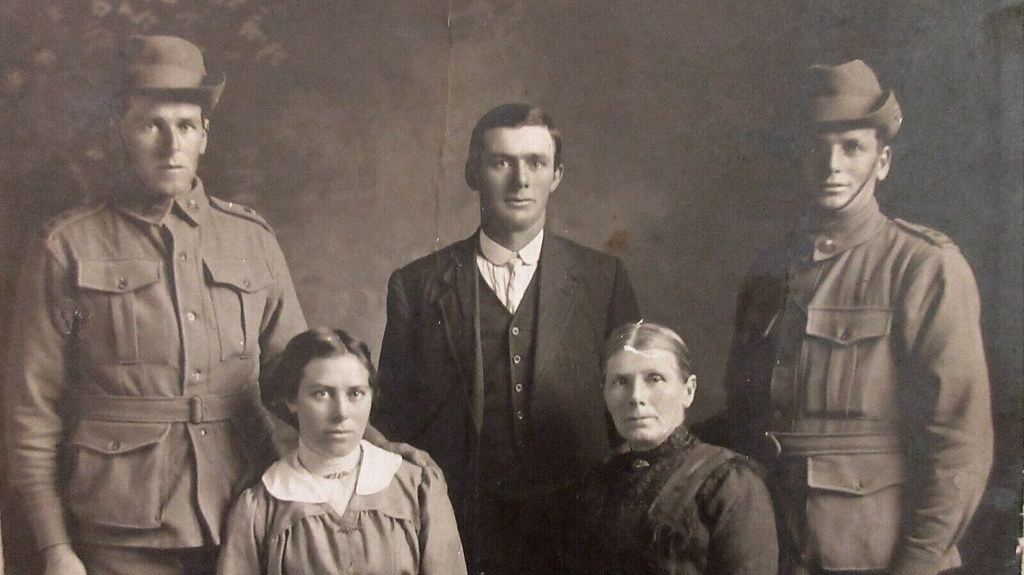 Five members of the Roberts family of Castlemaine, Victoria WW1 a