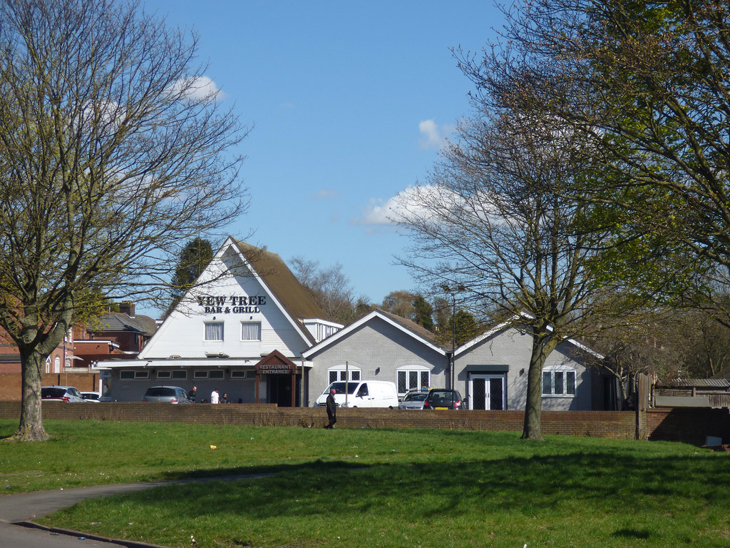 The Yew Tree Brandon Way, West Bromwich A Good Friday wa… Flickr