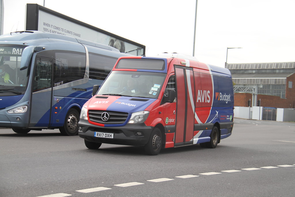 AVIS BUDGET 9 RX17OXH HEATHROW CENTRAL 050423 David Beardmore Flickr