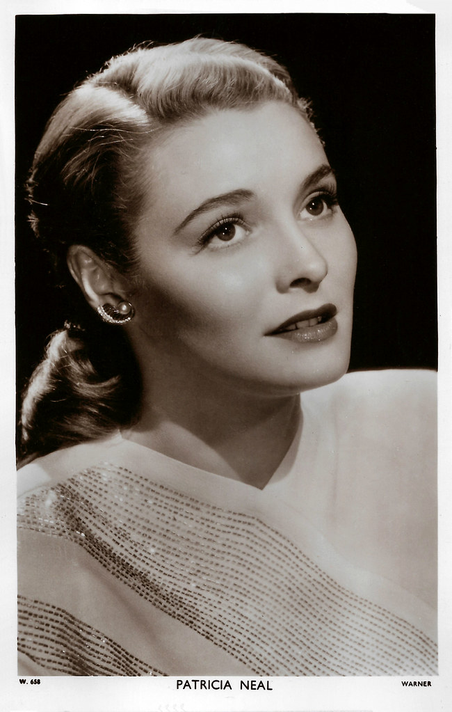 Patricia Neal | British postcard in the Picturegoer Series, … | Flickr