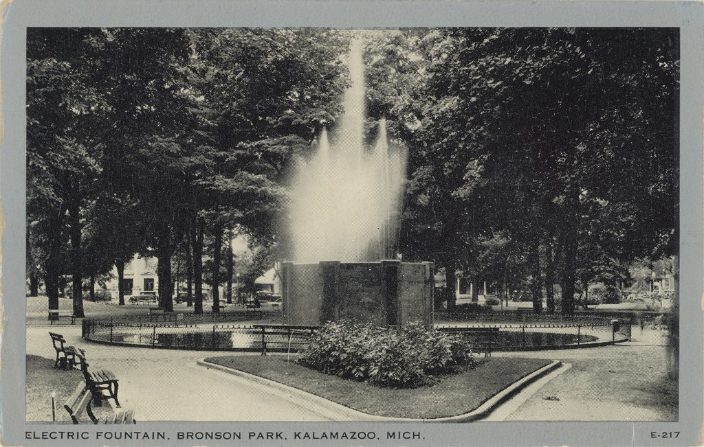 Kalamazoo Bronson Park fountain A postcard of The Electri… Flickr
