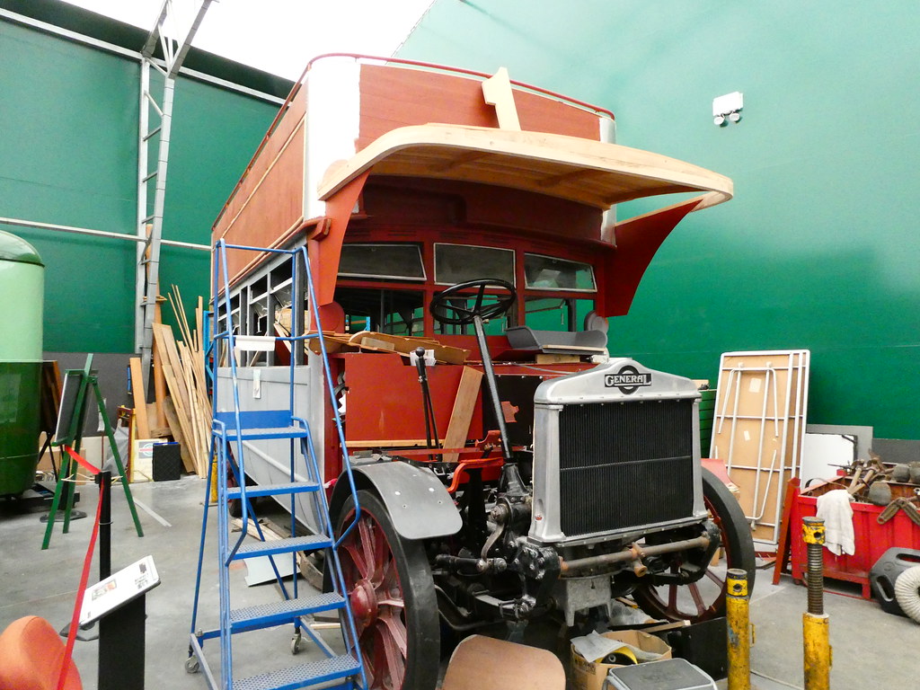 London Bus Museum, Brooklands Under Restoration General LS… Flickr
