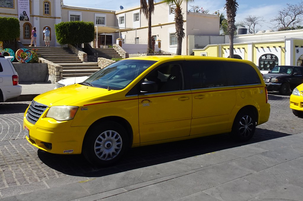 Chrysler Town & Country Taxi (1) rwcar4 Flickr