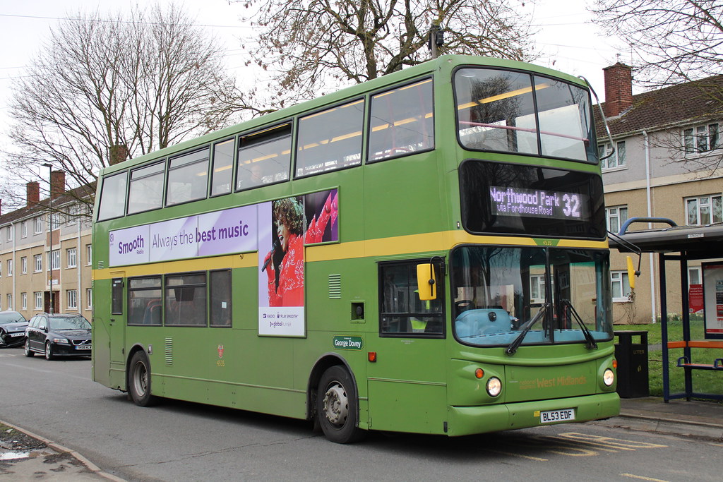 4535 on the 32 to northwood park at northwood park.28/03/2… Flickr