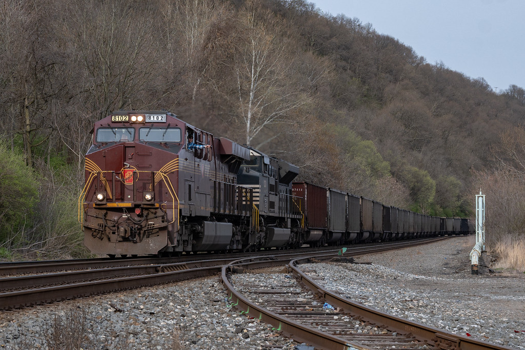 PRR8102 595 Dravosburg, PA, 4/8/23 Jacob Leukhardt Flickr