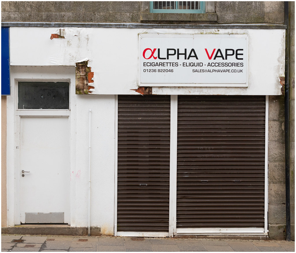 Abandoned Vape Shop White, Kilsyth Gordon Farquhar Flickr