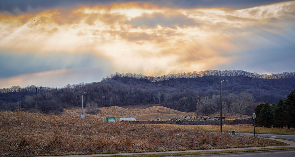 Landfill Sunrise First walk on the Landfill trail since I … Flickr