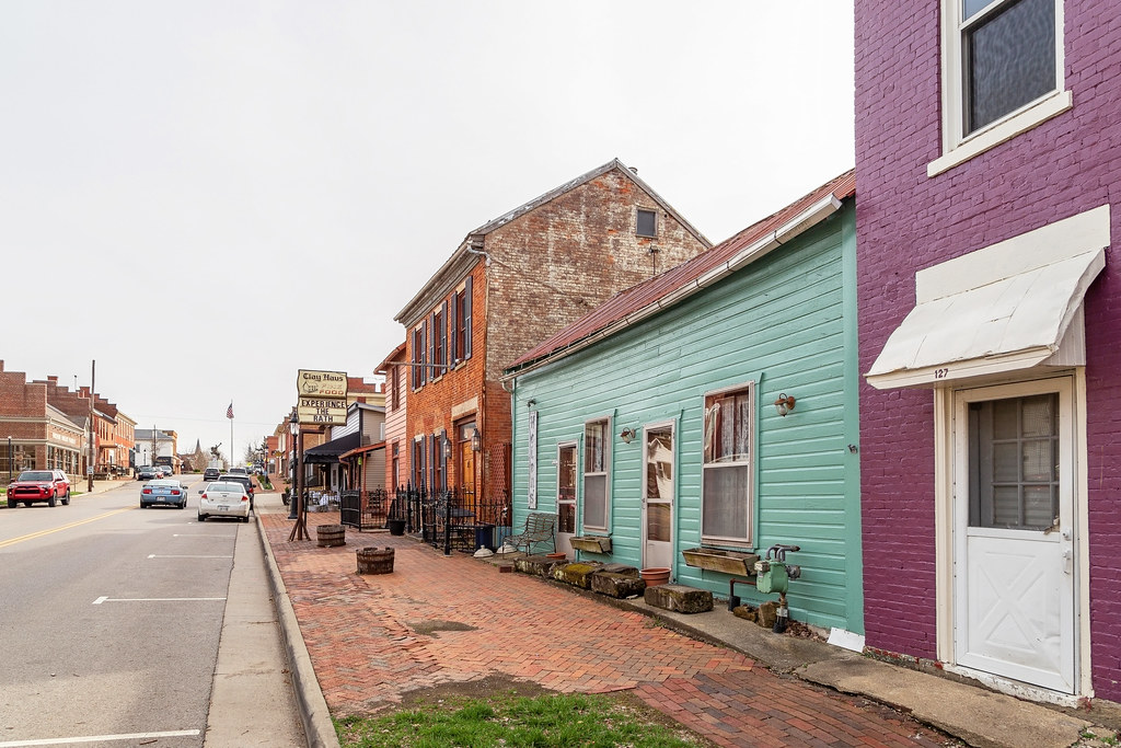 Log House — Somerset, Ohio Christopher Riley Flickr