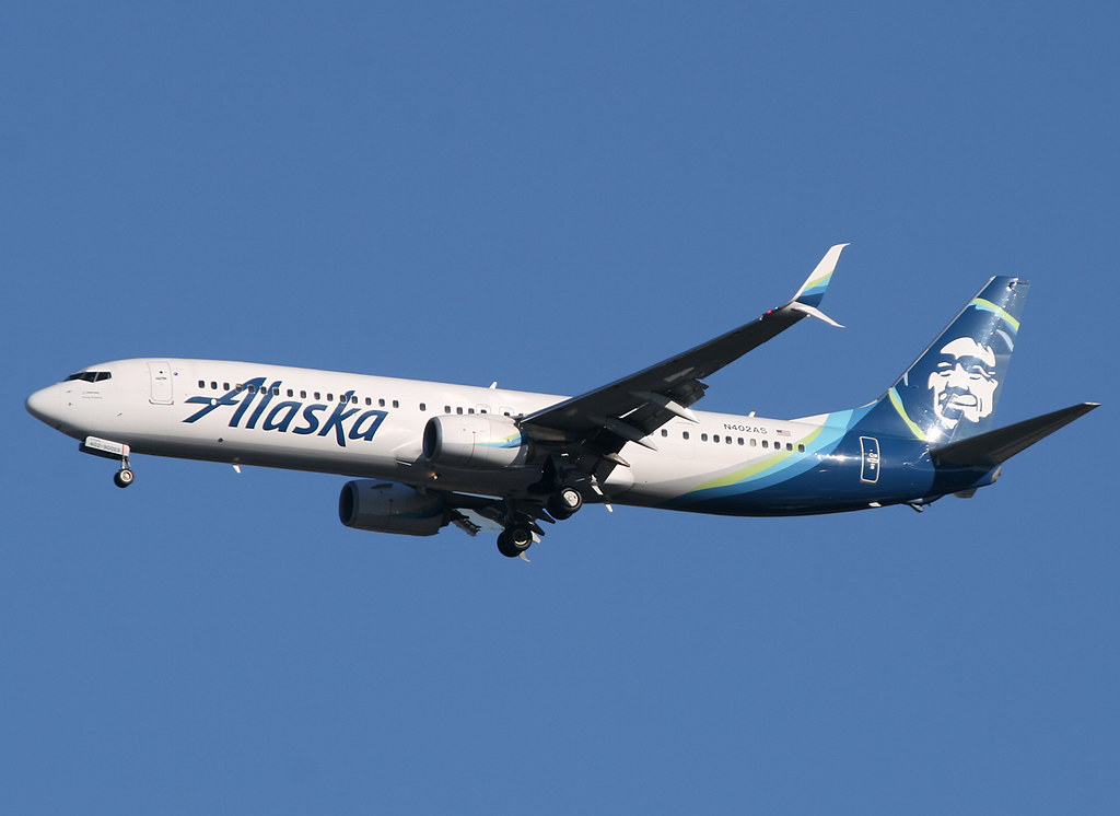 Alaska Airlines. Boeing 737 (737900), N402AS, at EWR, New… Flickr