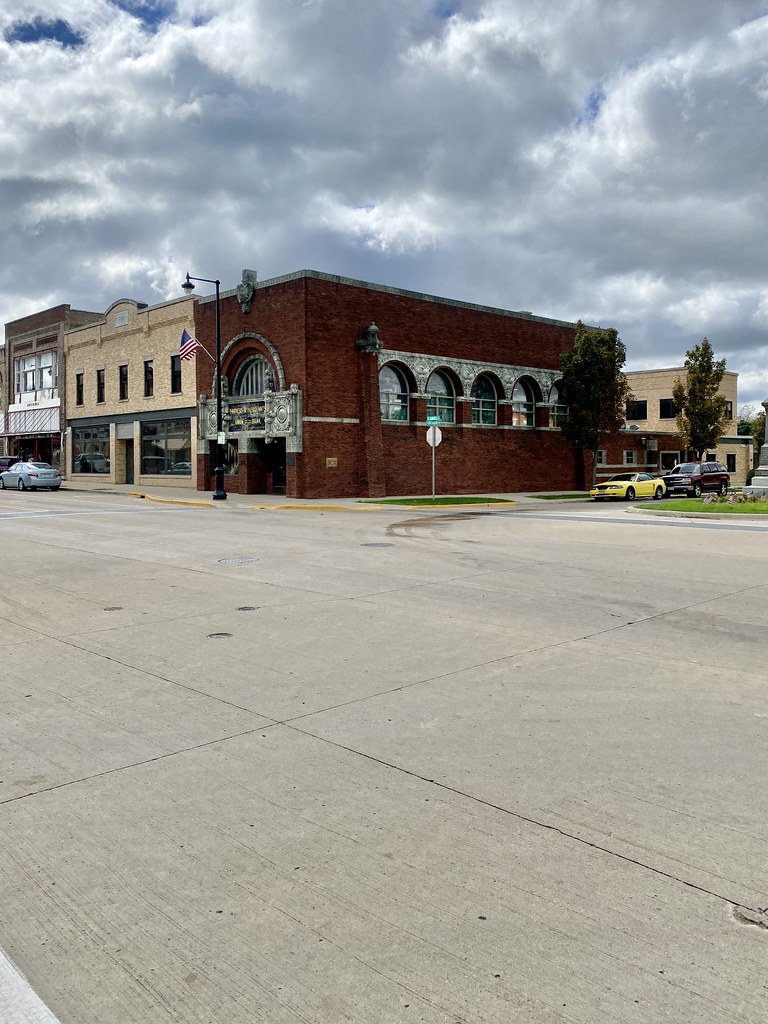 Farmers and Merchants Union Bank, James Street and Dickaso… Flickr