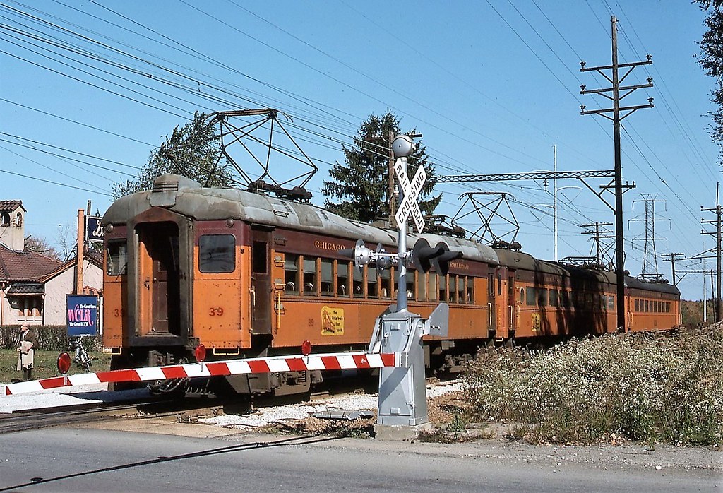 Beverly Shores An eastbound South Shore Line train pauses … Flickr