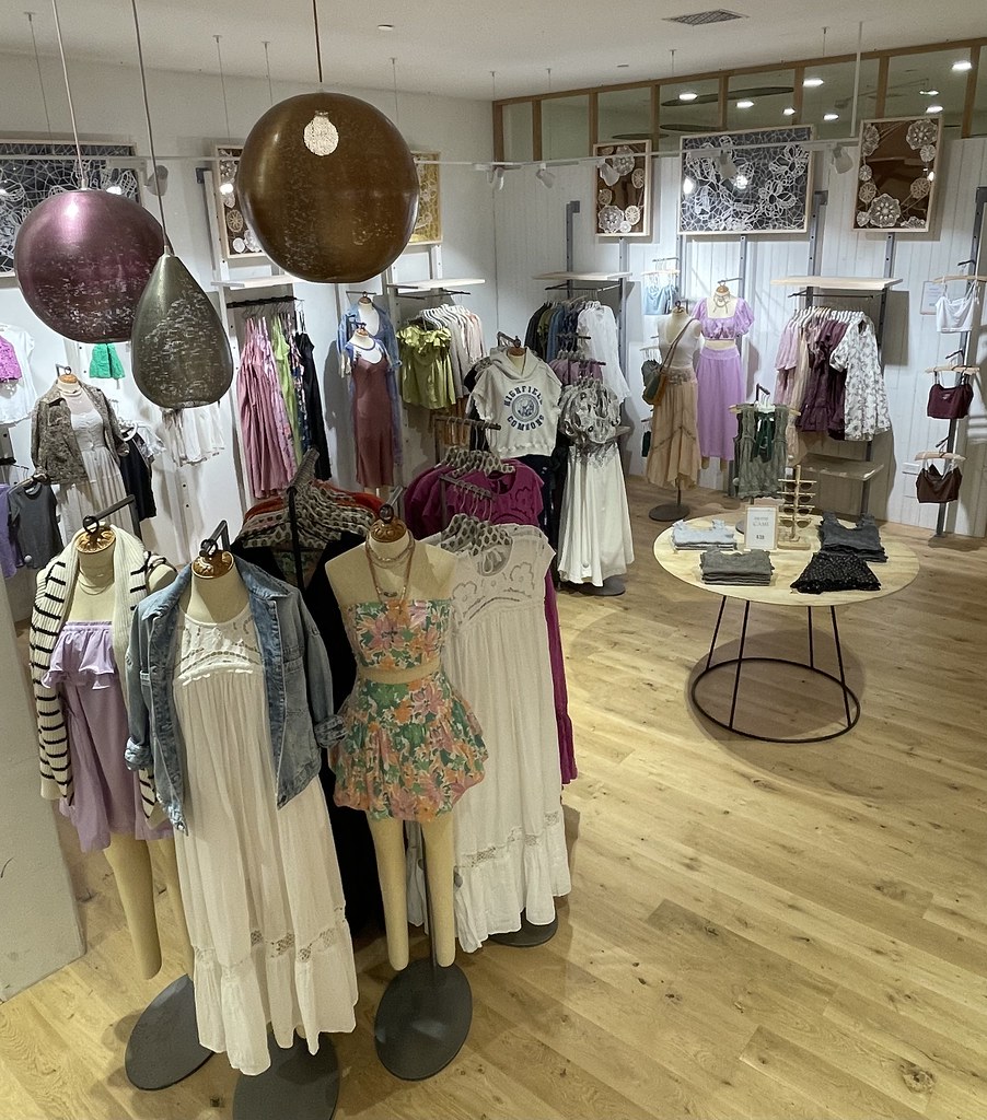 Dress Shop Overview Metairie 1858 Flickr