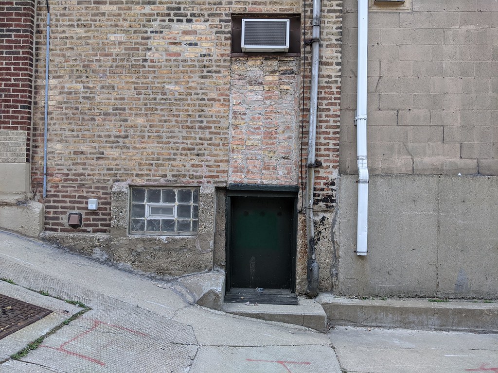 wee side alley door 523 W. Howard Street, Evanston, IL curtis locke