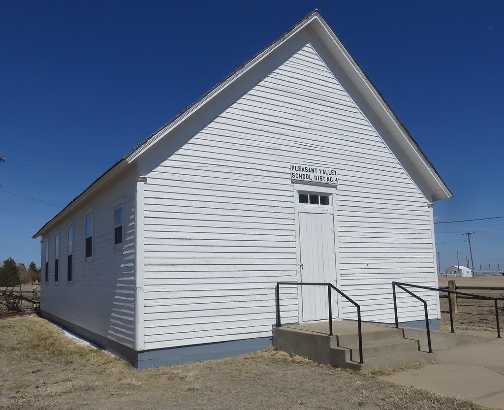 Old Pleasant Valley School (WaKeeney, Kansas) Located on t… Flickr