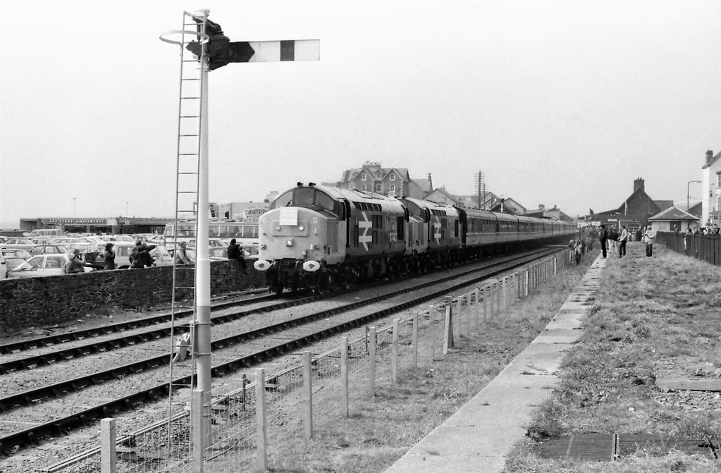 37427+426 Barmouth 130486 Following the various ceremonies… Flickr