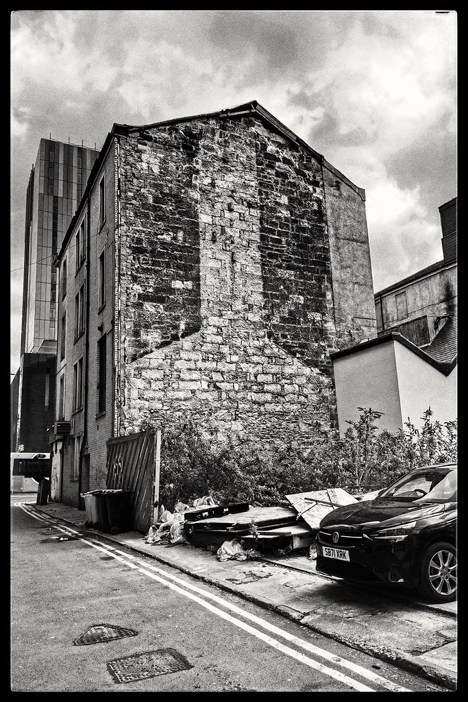 Ghost of a Chimney Renfrew Lane, Glasgow, UK. Snapseed edi… Ross