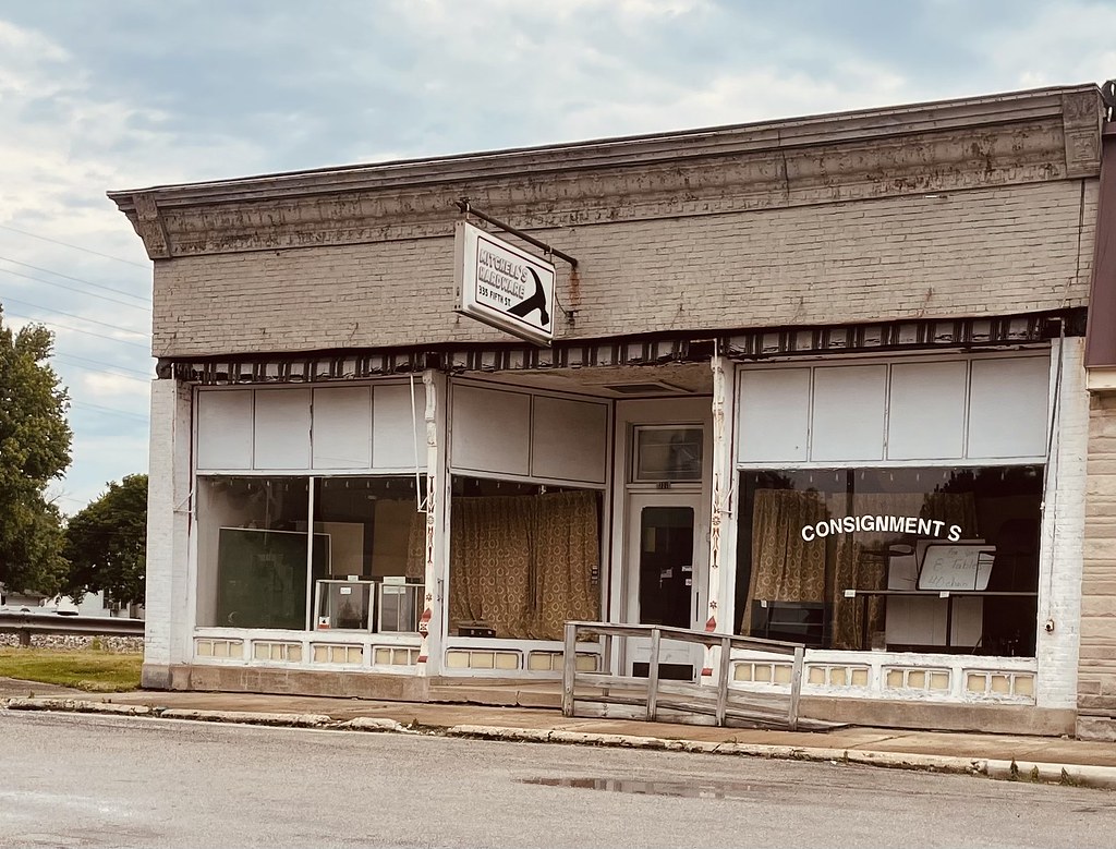 Mitchell’s Hardware, Illiopolis, Illinois *Hajee Flickr