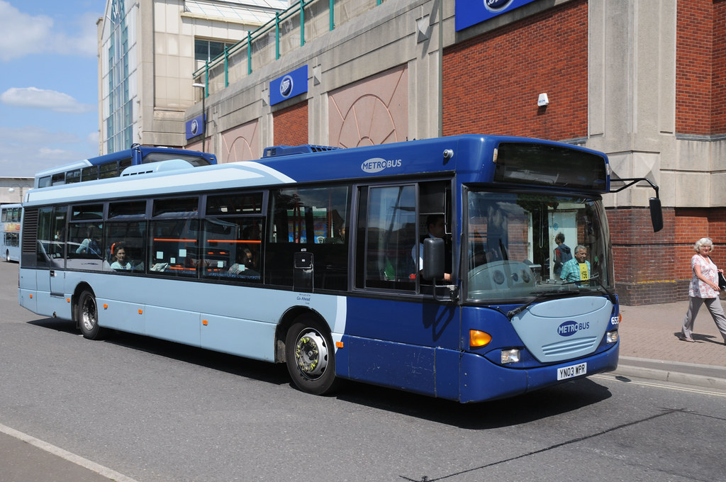 Metro Bus YN03 WPR 6535 Crawley Bus Station, Crawley, West… Flickr