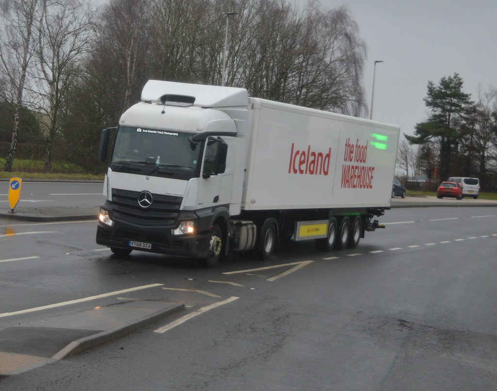 Dawson Rental YT68 DZA Driving Along the A5 Passing Gledri… Flickr