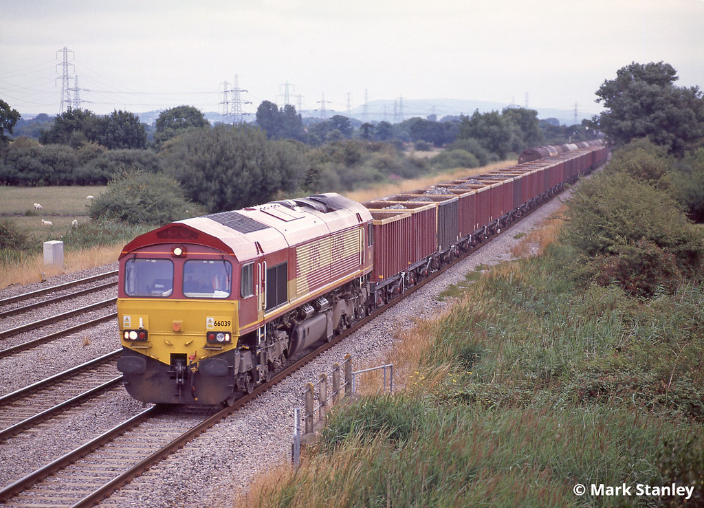 66039 on a LlanwernCardiff Docks slag train at Coedkernew… Flickr