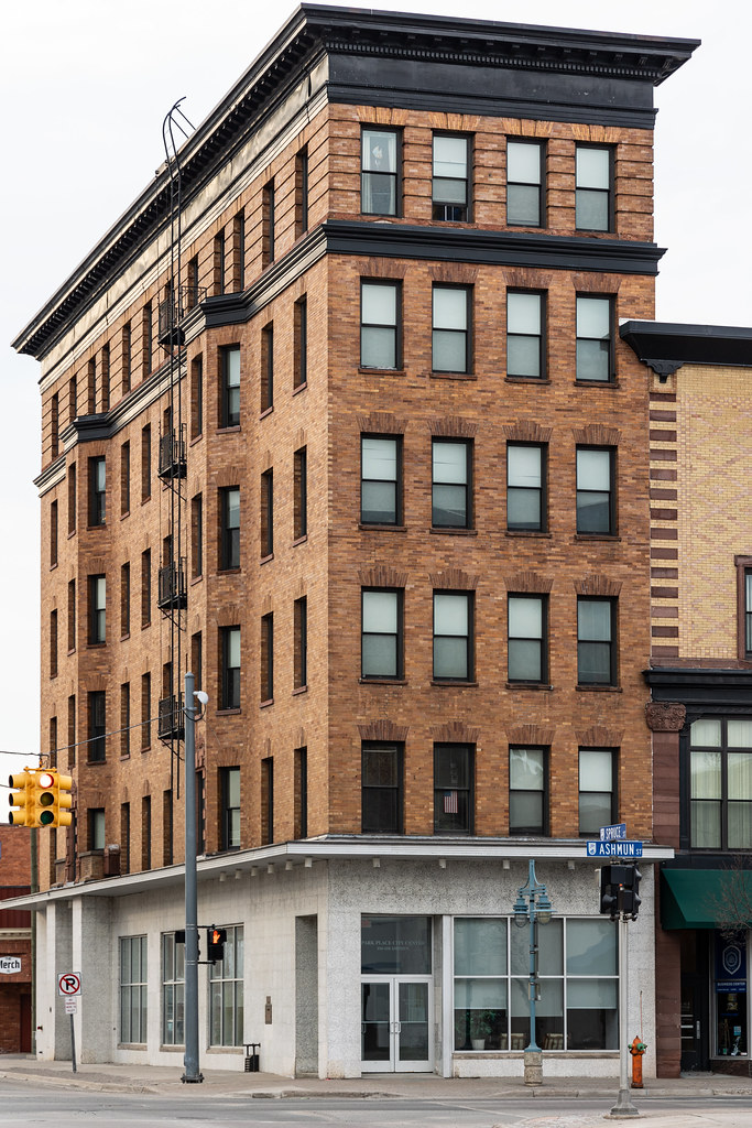 Adams Building, Sault Ste. Marie, Michigan, United States Flickr