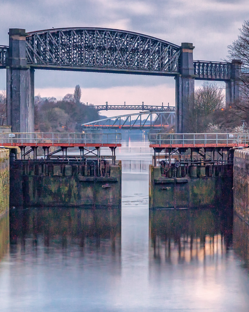 Latchford Locks1 Andy Young Flickr