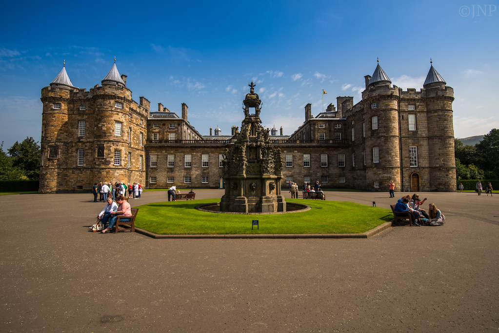 Holyrood Castle, Edinburgh Jishnu Nandy Flickr