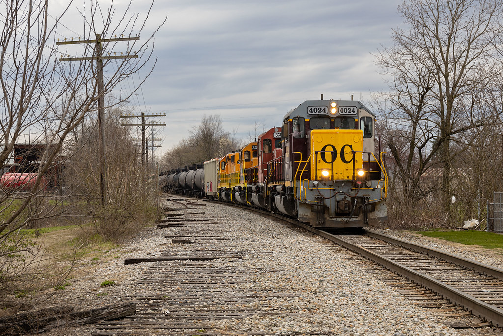 Entering Newark NKPAX enters the Newark yard limits as it … Flickr