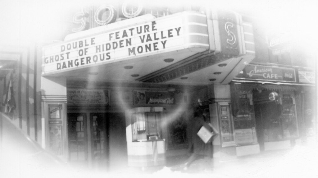 Photo_772_Soo_Soo Soo Theatre Sault Ste. Marie, Michigan jericl cat