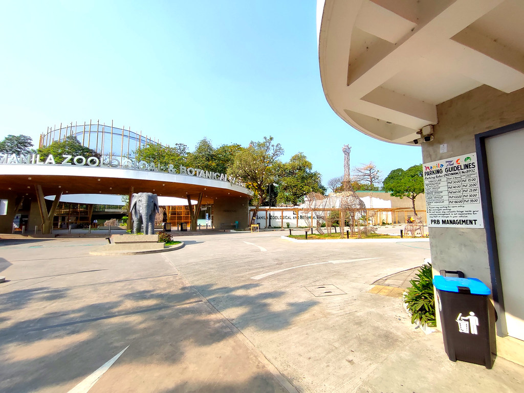 MANILA ZOO manila zoo a popular place for kids and adults … Flickr