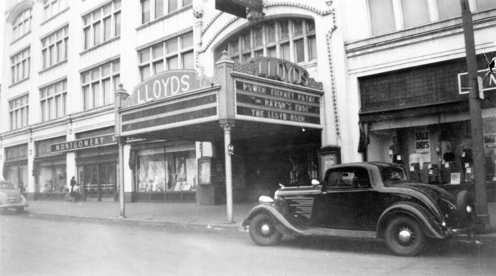 Photo_768_Lloyds_Menon... Mich Lloyd Theatre Menominee, Mi… Flickr