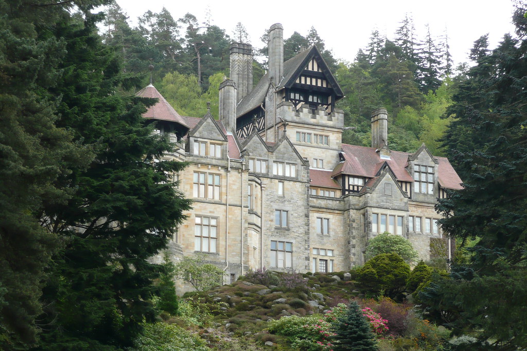 Ayr Cemetery 241 (1) Phil Hallam Flickr
