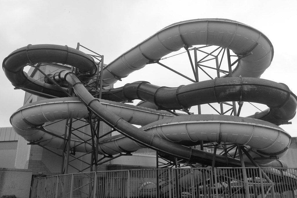 Beach Leisure Centre,Aberdeen Beach_apr 23_5427 Alan Longmuir. Flickr