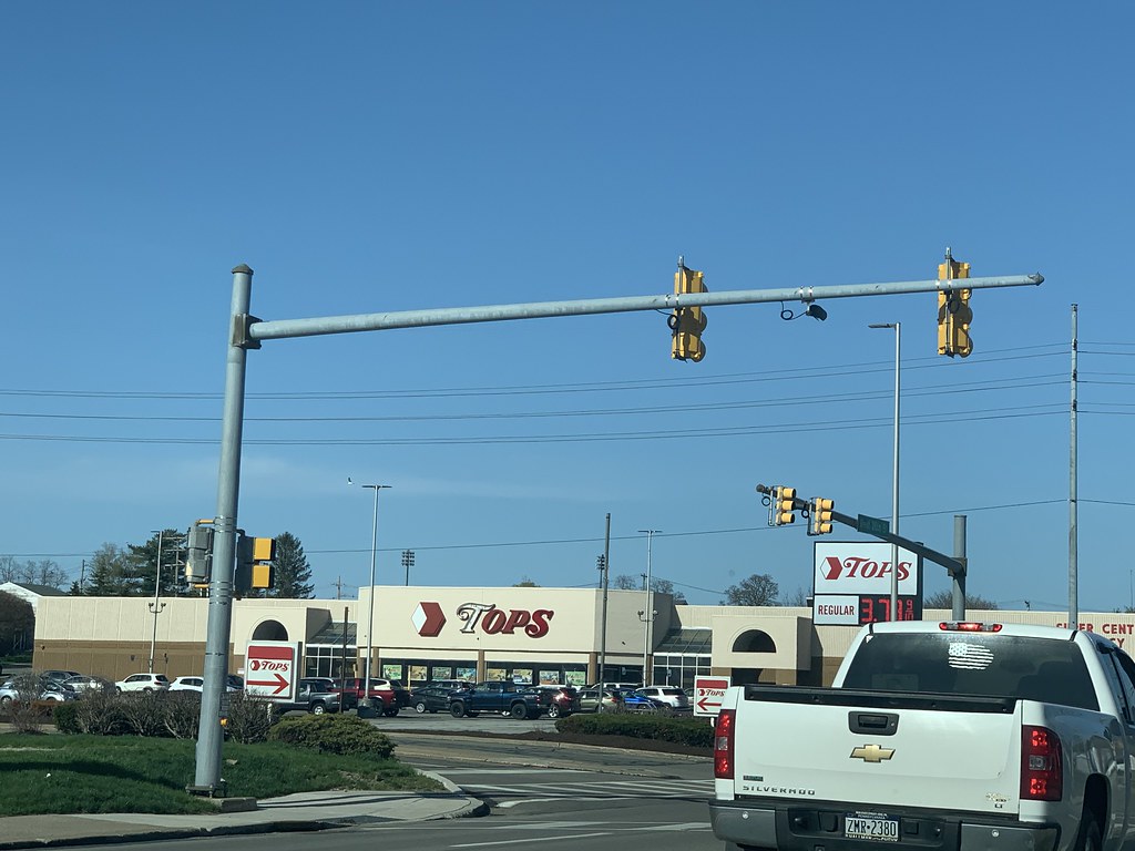 Tops Erie, PA Opened in 1996 to serve the west side of E