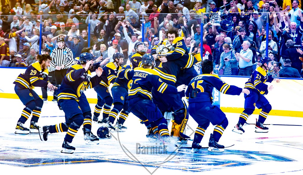 Quinnipiac Hockey celebrating overtime goal vs Minnesota F… Flickr