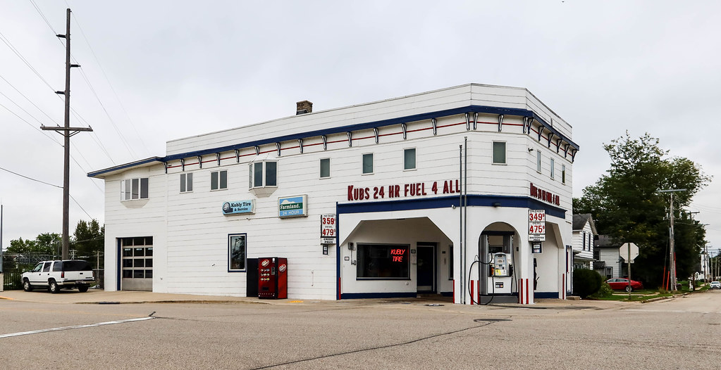 Kubly’s Tire and Service Station Monticello Situated on Ma… Flickr