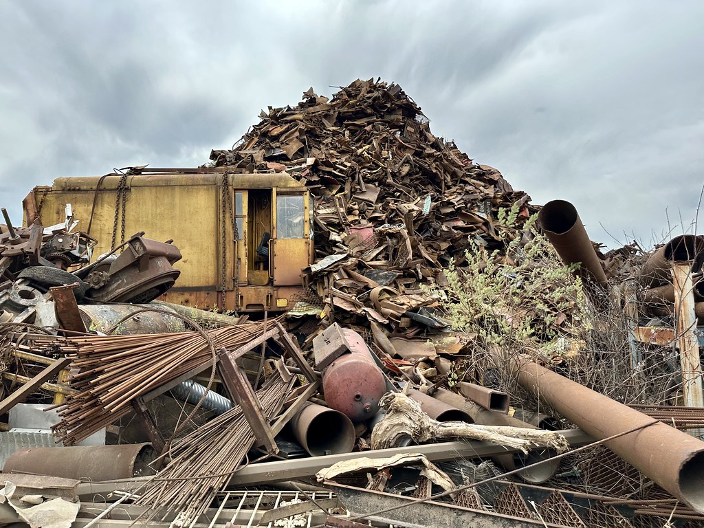 Scrap Yard Vistas Yesterdays pilgrimage to the local scrap… Flickr