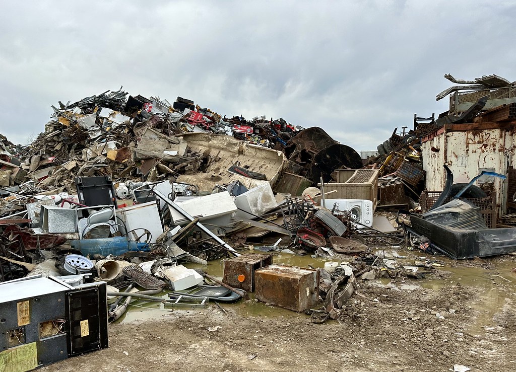 Scrap Yard Vistas Yesterdays pilgrimage to the local scrap… Flickr