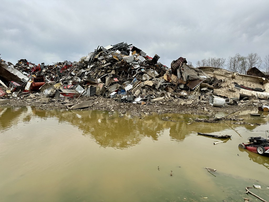 Scrap Yard Vistas Yesterdays pilgrimage to the local scrap… Flickr