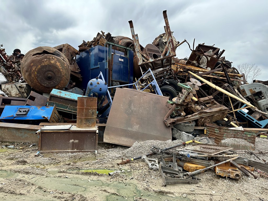 Scrap Yard Vistas Yesterdays pilgrimage to the local scrap… Flickr