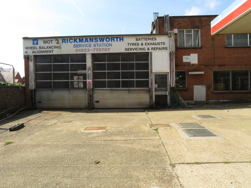 Former Petrol Station Victoria Close, Rickmansworth, Her… Flickr