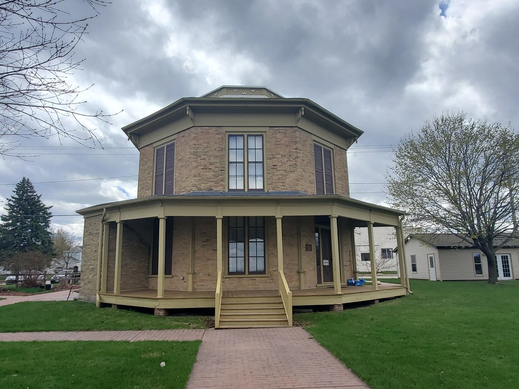 Octagon House, Neenah home of the Neenah Historical Societ… Flickr