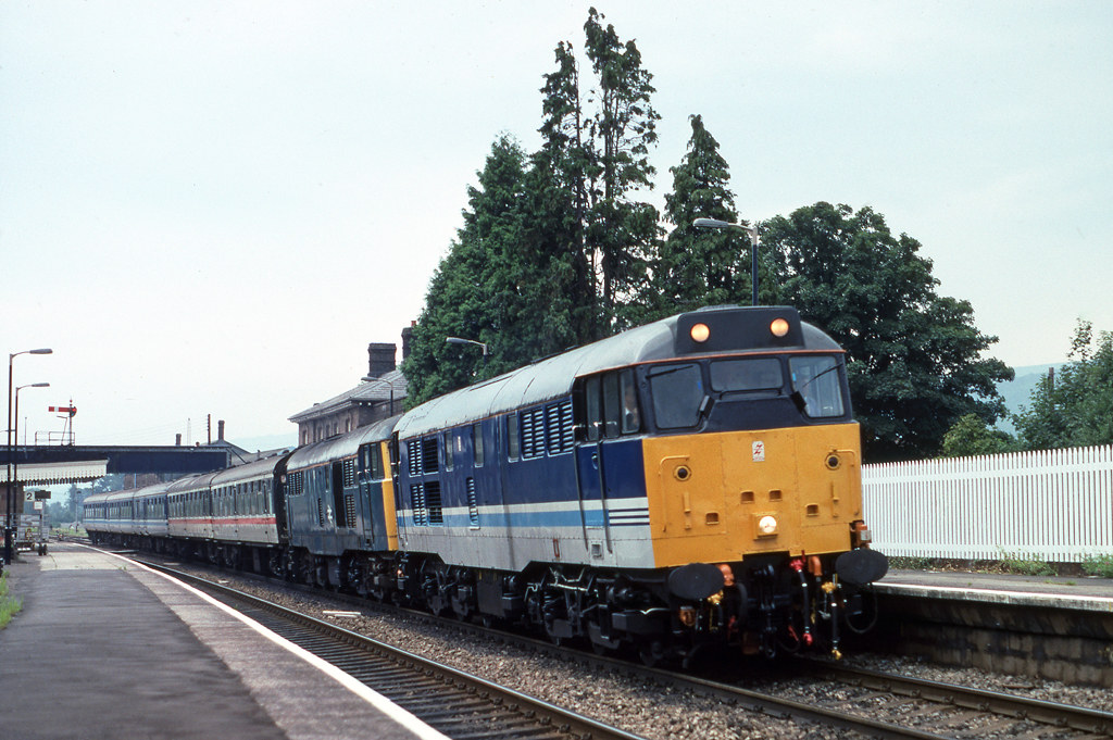 31421 31432 17.10 Cardiff Manchester Abergavenny 070892 CJ… Flickr