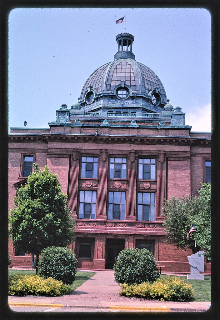 Grant County Courthouse, Lancaster, Wisconsin (1) David Valenzuela