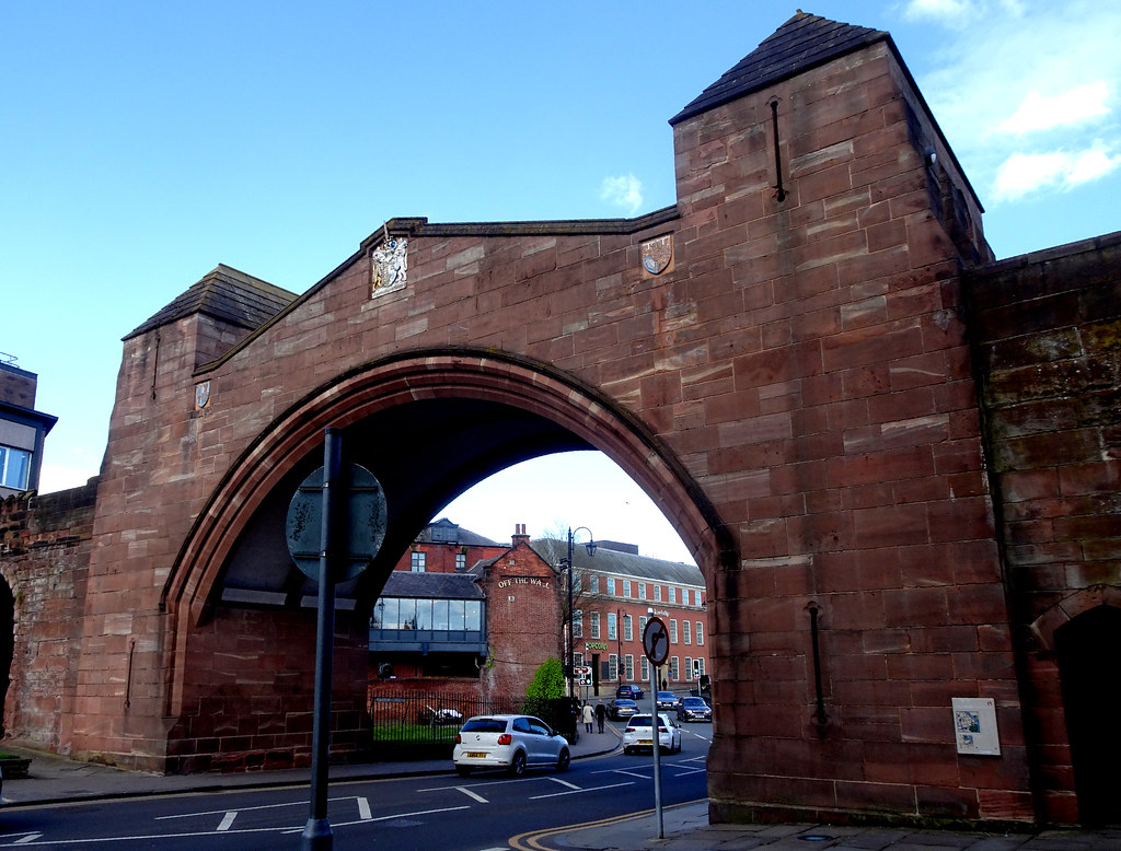 [121142] Chester The Newgate The Newgate, Pepper Street,… Flickr