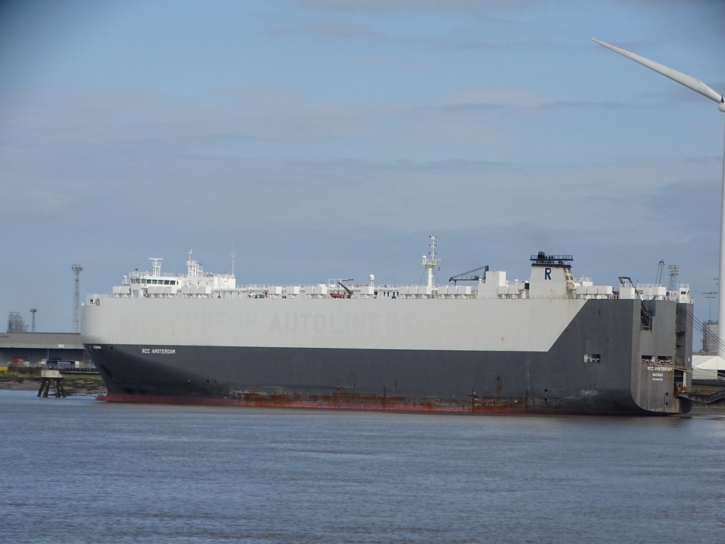 tilbury Vehicle carrier 'RCC Amsterdam' at Tilbury landing… Flickr
