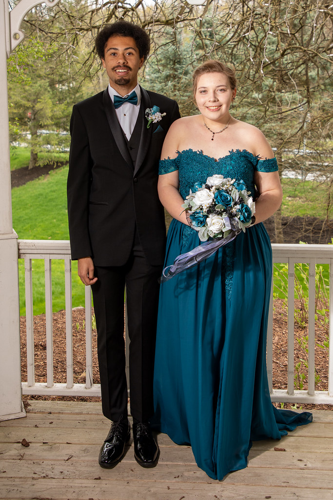 ROBERT ABIGAIL KYLE MACEY AT OGDEN GARDENS6854 David Centifanto Flickr