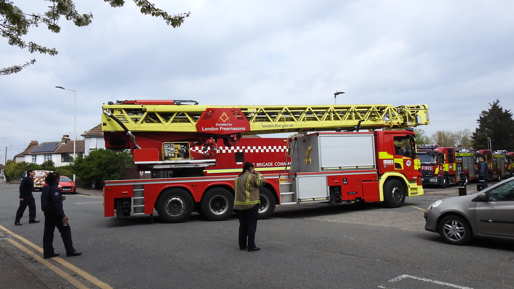 London fire brigade, 64mtr turntable ladder, Scania Flickr