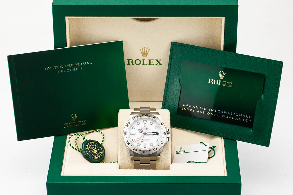 fsot Rolex Explorer II 226570 Polar White Dial 42mm ( excellent